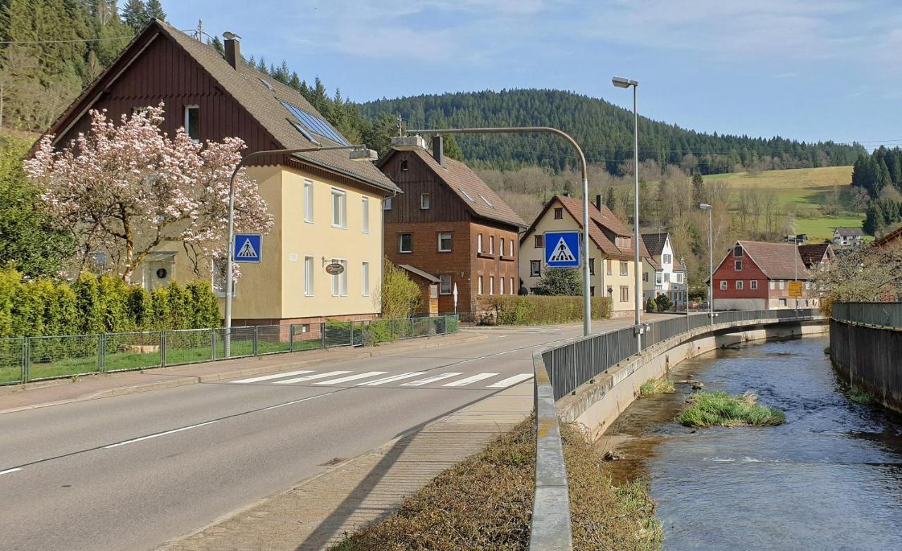 Liebevoll Gaestewohnungen Alpirsbach Exteriér fotografie
